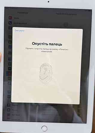 Планшет Apple iPad 5 (2017) 128Gb. Wi-Fi a1822. Киев