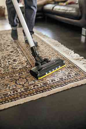 Аккумуляторный пылесос Kärcher VC 6 Cordless ourFamily 1.198-670.0, 250 Вт, 25.2 В, HEPA 12 Киев