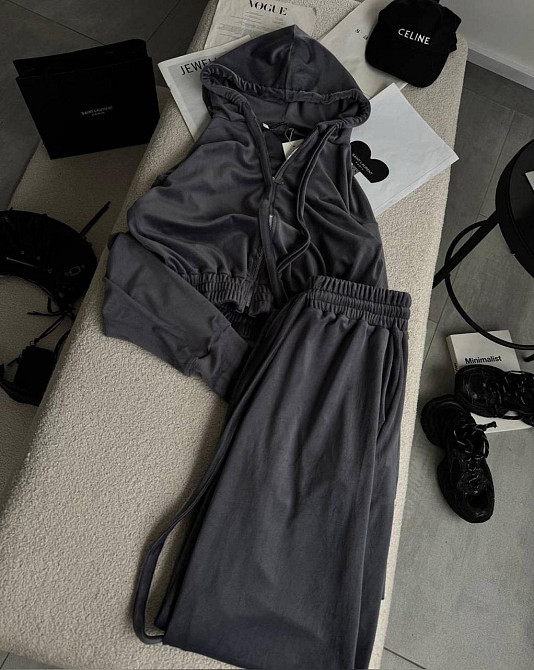 Женский повседневный костюм из качественного велюра двойка Графит Одесса - изображение 3