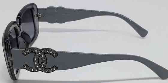 Брендові хітові жіночі окуляри сірий градієнт із камінчиками. Київ