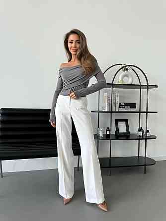 Жіночий романтичний лонгслів зі спущеними плечима трикотаж масло Графіт Одеса