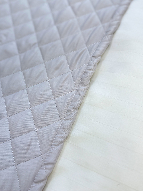 Ecotton Покривало-доріжка на ліжко Ecotton 70х230 см Саші антиалергенна двостороння світло-сіра Коломия - фото 6