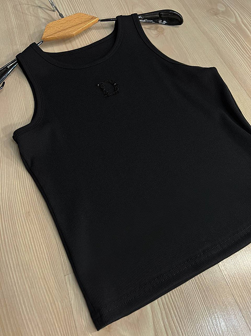 Майка жіноча A-N 27035 у рубчик з вишивкою літери D пайєтками, чорний, one size Київ - фото 14