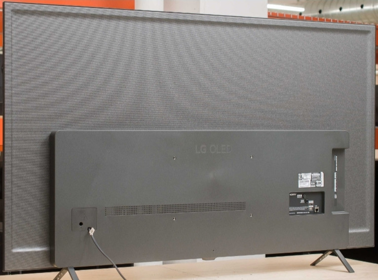 Телевизор: 65