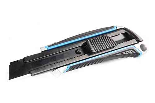 Ніж висувний сегментний 18 мм NS-18 APRO Рівне