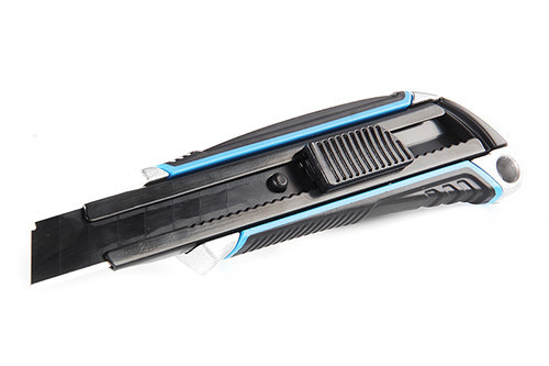 Нож выдвижной сегментный 18мм NS-18 APRO Ровно - изображение 1