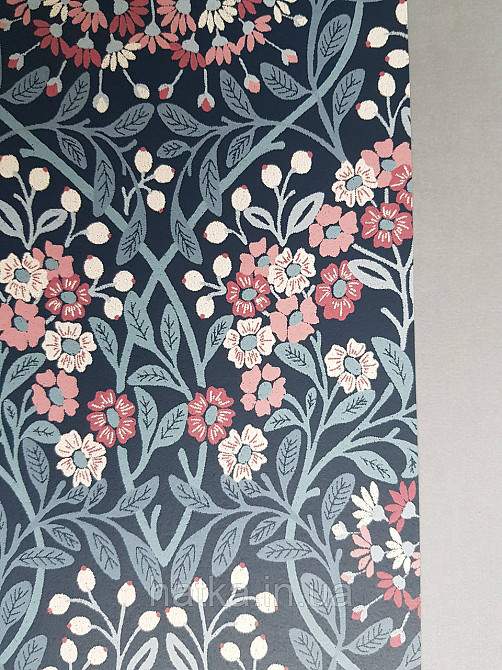 Шпалери флізелінові еко Rasch Sophia 0.53х10 рослинний принт квіти листя маленькі польові бордові на синьому Київ - фото 3