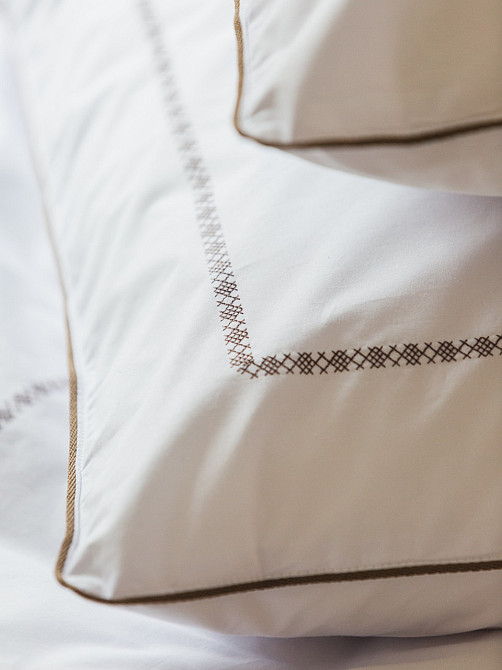 Ecotton Комплект постільної білизни Ecotton Євро з вишивкою та кантом український хрестик Cappu Коломия - фото 4