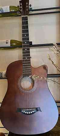 Гітара акустична нова срочно !!  Шикарна акустична гітара шоколадного кольору з вирізом. Харків