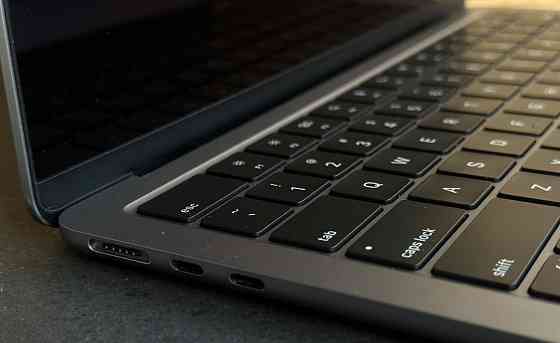 Macbook air m2 A2681 ідеальний стан 8/256. Харків