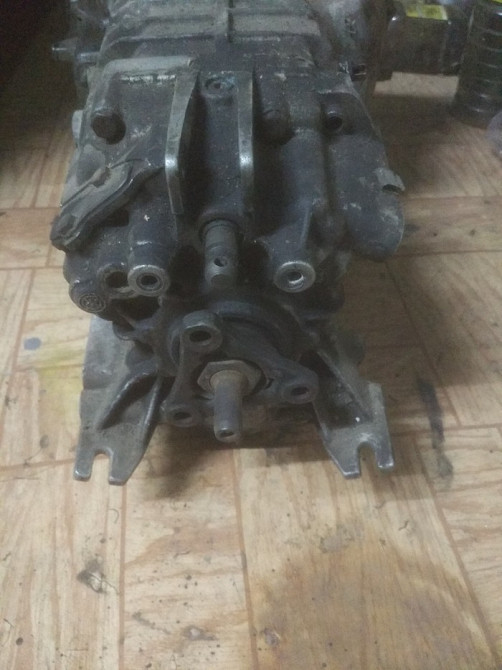 Коробка передач 2400037090 bmw e30 1.6 1.8 Бмв м40 Винница - изображение 3