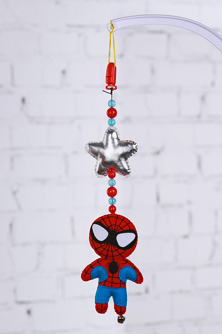 Іграшка-підвіска WooolyWool "Людина-павук" (П006) Київ - фото 1