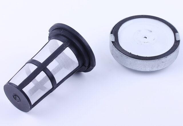 Крышка бака с сеткой под выступающую горловину на дизельный двигатель 180N Мукачево - изображение 1