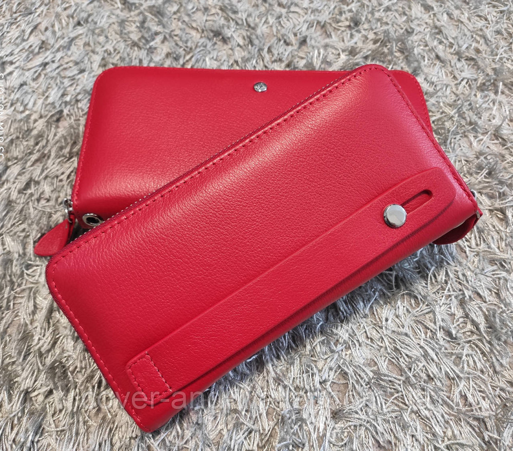 Шкіряний жіночий гаманець клатч червоного кольору на блискавці з ремінцем Marco Coverna MC 7003-2 Київ - фото 3