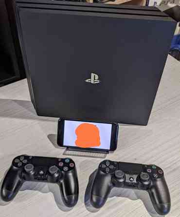 Sony PlayStation 4 Pro 1 TB (колі2 Джойстика).З Гарантією. Харків