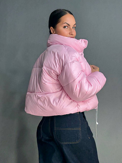Куртка женская Haiziyuan 8606 короткая пуффер с воротником розовая, розовый, M Киев - изображение 13