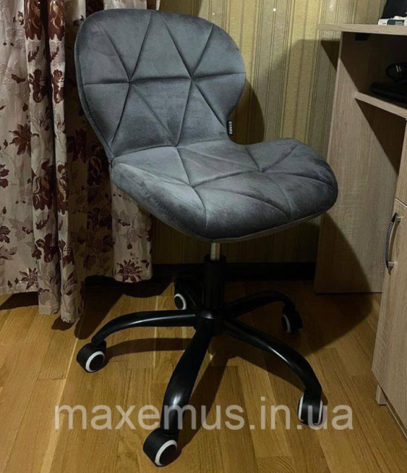 Офисное кресло операторское для персонала Bonro B 5 3 1 кресло на колесах для офиса компьютерное велюр серый Мостиська - фото 10