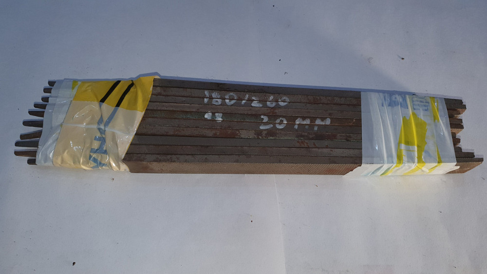 Напильник плоский тупоносый 200 мм, ширина - 20 мм. СССР. Харьков - изображение 1