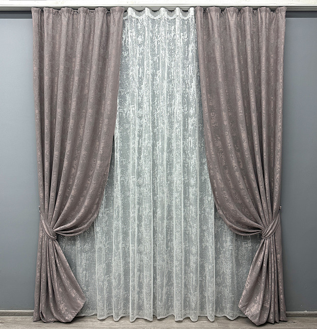Комплект штор VR-Textil Жаккард Мрамор 150х270 2шт и Тюль 400х270 1210ш-1400т Серо-пудровый с белым 71-007/3 Киев - изображение 1