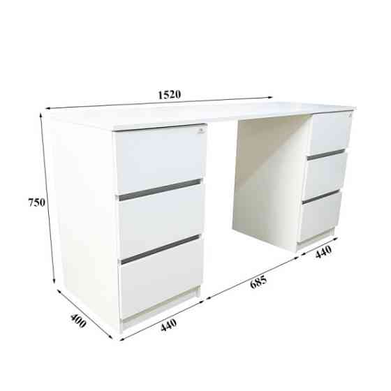 Маникюрный стол с двумя тумбами Киев