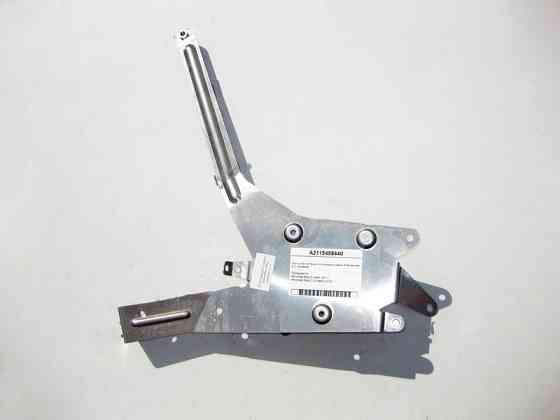 Mercedes-Benz  A2115458440 Кронштейн антени супутникового радіо в багажнику E-Class W211 CLS C219 Одесса