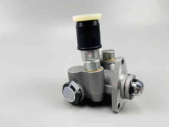 Паливопідкачувальний насос (ТНДН) з двома виходами в сторону Мукачево