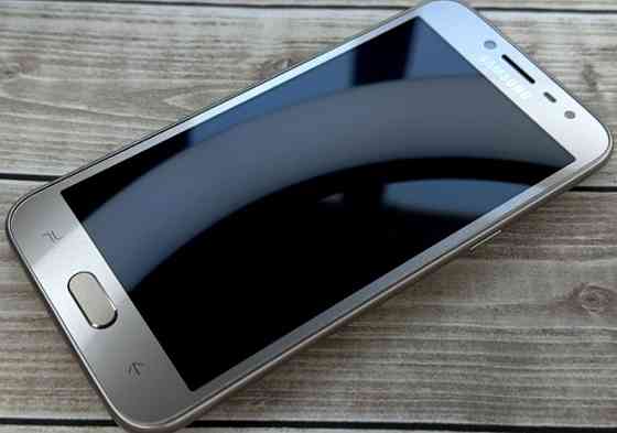 Смартфон Samsung Galaxy J2 Duos. Киев