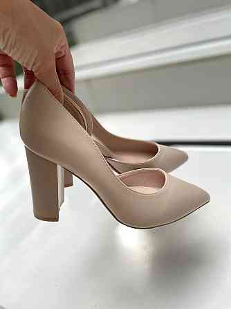 Туфлі жіночі TRASTA бежеві еко-шкіра каблук 8 см 36 р. ( -3) Коломия