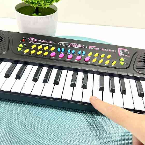 Синтезатор дитячий з мікрофоном 37 клавіш Чорний (Q-802) Чернигов