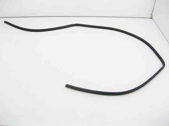 Mercedes-Benz  A2137820000 Гумовий ущільнювач скляного даху середня секція П-подібна E-Class W213 B-Class W247 EQA H243 Одеса