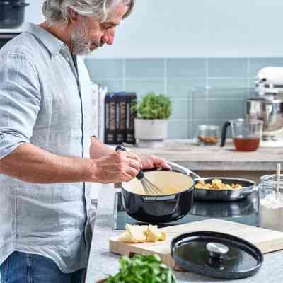 Каструля KitchenAid чавунна з кришкою 3,3 л Чорна (CC006058-001) Вінниця