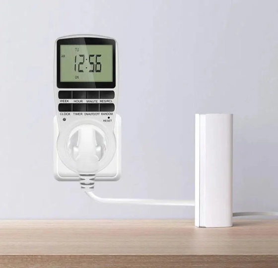 Умная розетка Timer TM02 с таймером отключения + часы Винница