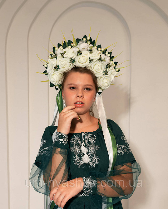 Ободок обруч з квітами "Сценічний біло-зелений" зі стрічками Кривий Ріг - фото 1