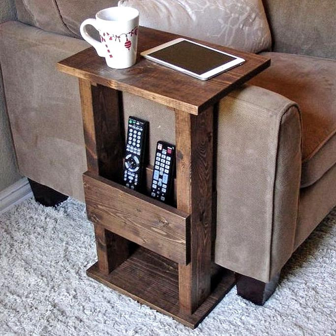 Приставной столик 