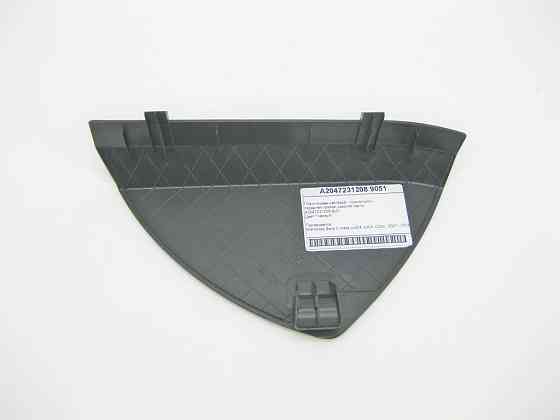 Mercedes-Benz  A2047231208 9051 Пластикова накладка - трикутник чорний передньої правої дверної карти C-Class W204 Одеса