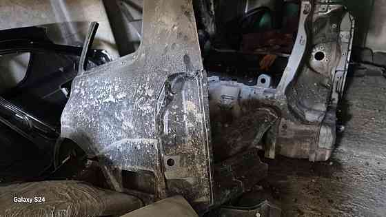 Задняя левая четверть Mitsubishi Pajero Wagon 2007–2020 (оригинал) Киев