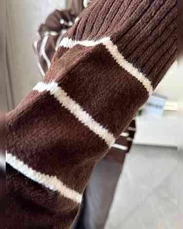 Жіночий затишний оверсайз светр у смужку машинне в'язання Шоколад Одеса