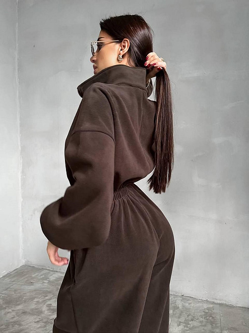 Женский стильный теплый комбинезон из флиса Шоколад Одесса - изображение 4