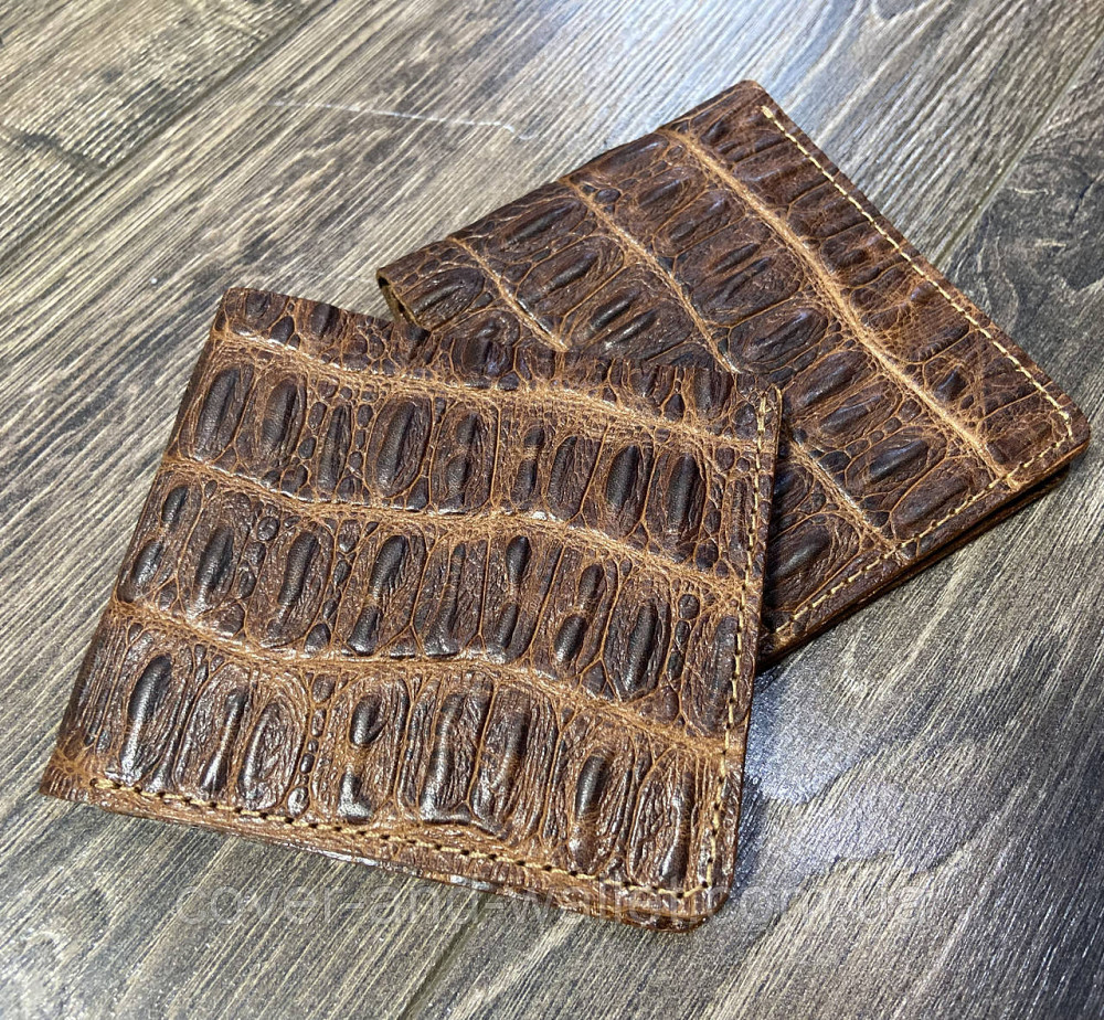 Тонкий компактний чоловічий гаманець із фактурної шкіри під крокодила Old Traditions Київ - фото 1