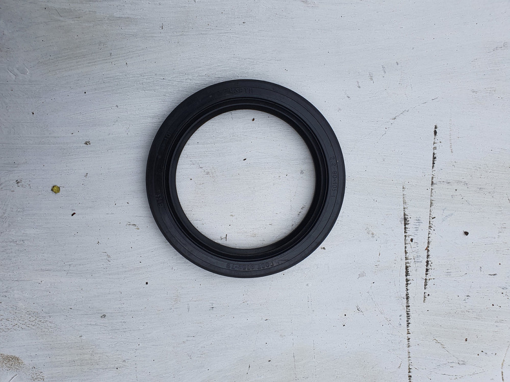 Сальник 2.2-80-105-1. Харьков - изображение 1