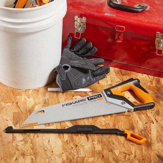 Универсальная Ручная Пила 38 см 9 TPI с чехлом Fiskars 