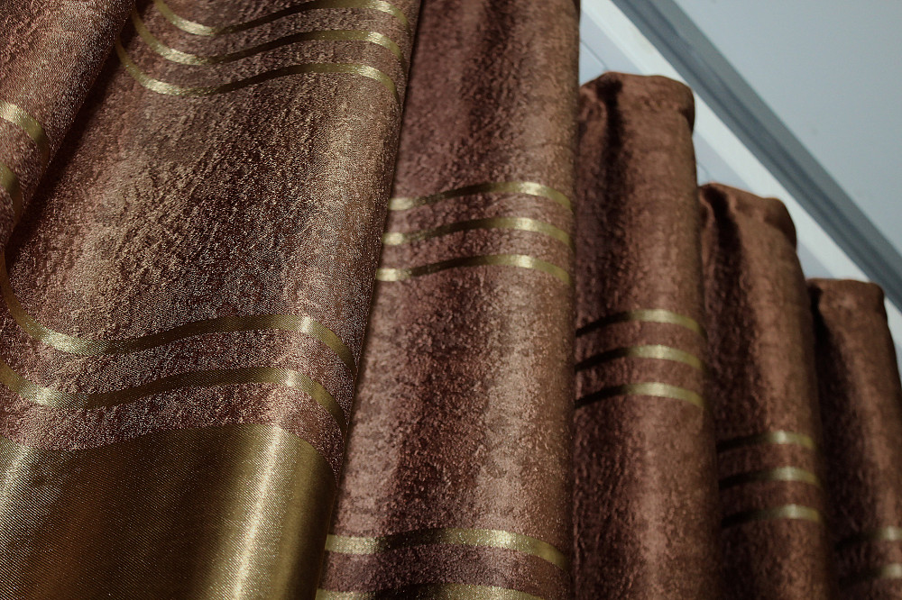 Комплект готових штор VR-Textil Софт № 1392ш Коричневий з золотистим 100х270 см 2 шт (31-649) Київ - фото 6