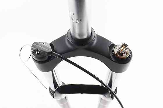 Вилка 29" амортизаційна, без різьби 1-1/8" (28,6мм), шток 255мм, з ходом 100мм, Disk-brake, пружинно-оливна, виносний Lockout, чорна N780 Київ