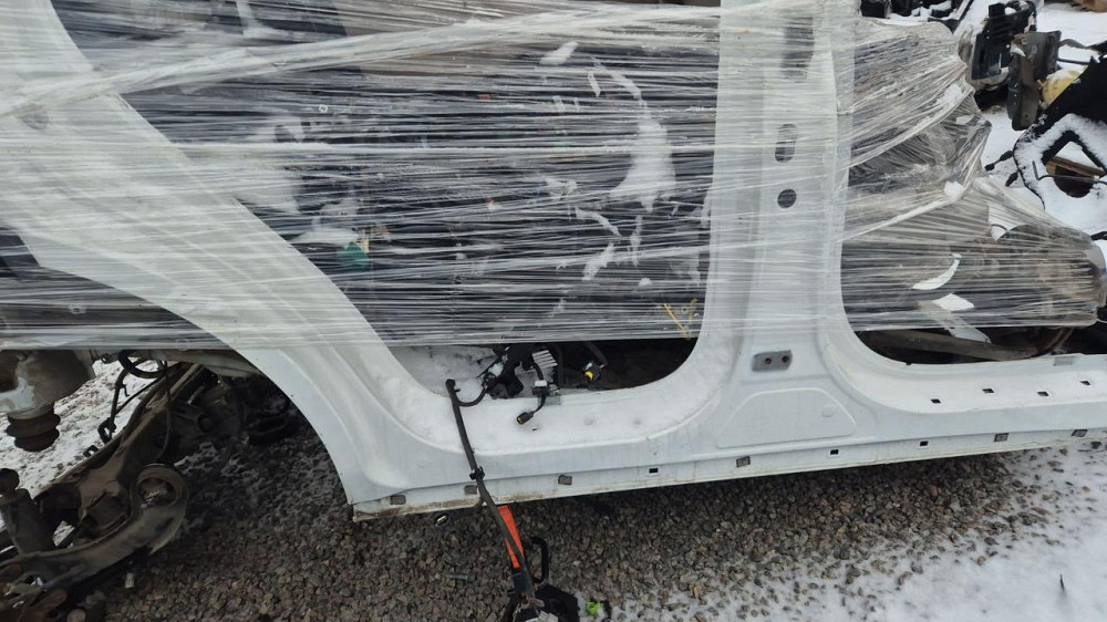 Порог правий Сантафе 12-18 Київ - фото 1