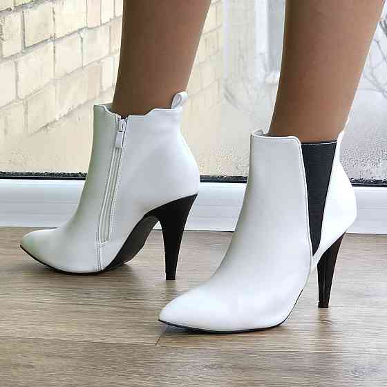 Жіночі Черевики Білі на Каблуці Шкіряні Модельні Ботильйони (розміри: 36,37,38,39,40) - 60-1 Дніпро