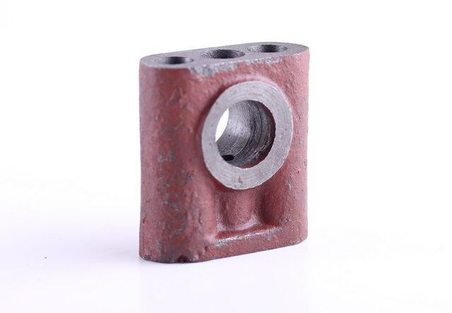 Стійка осі коромида задня та декомпресії (старого зразка) двигуна KM385BT мінітрактора Мукачево - фото 1