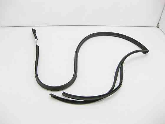 Mercedes-Benz  A2206903998 Ущільнювач над лівими дверима long S-Class W220 Одеса