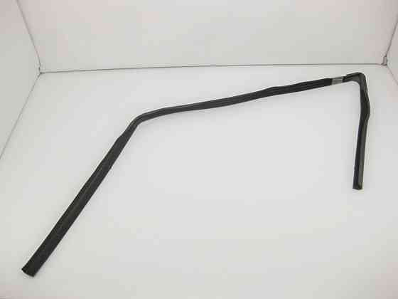 Mercedes-Benz  A1647250325 Ущільнювач опускного скла передніх лівих дверей ML W164 GL X164 Одеса