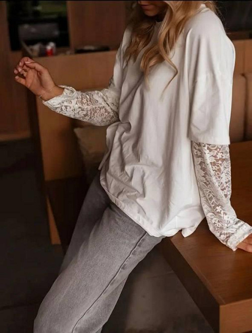 Женский стильный оверсайз лонгслив с гипюровыми рукавами турецкий кулир Одесса - изображение 8