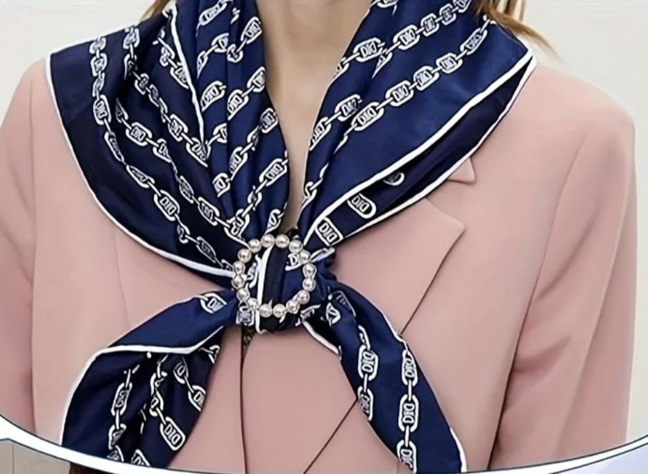 Фіксатор для одягу, шарфів золотистий з бусинами Сміла - фото 4